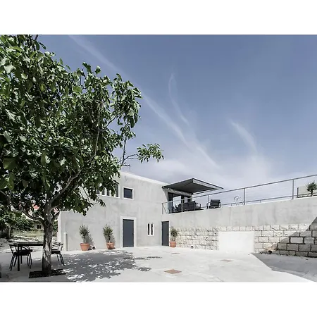 Breakaway Selca (Brac)